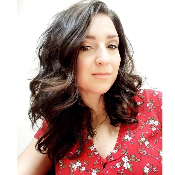 Meet your Posher, Nera - Picture 1 of 1